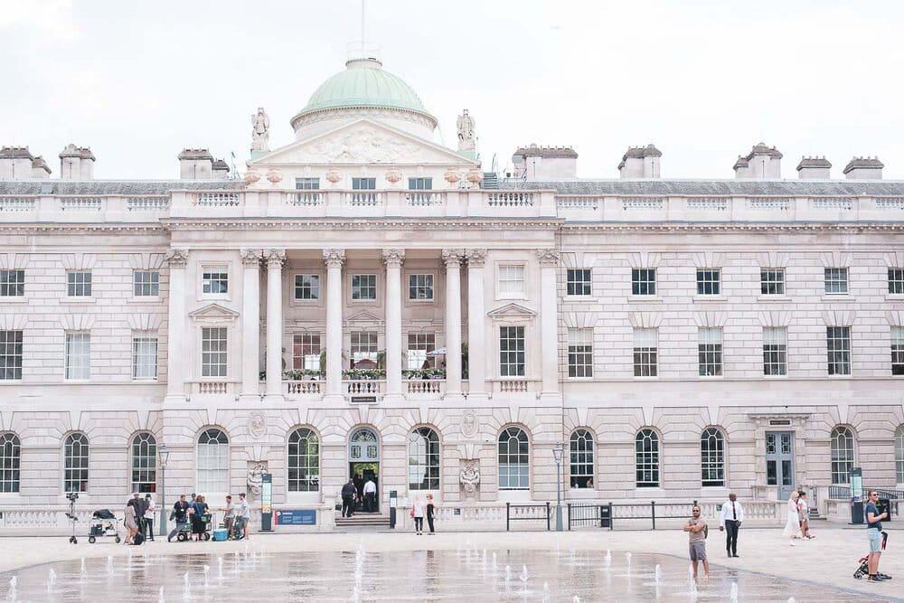 HowmanydaysLondon SomersetHouseLondonUK HowmanydaysLondon SomersetHouseLondonUK