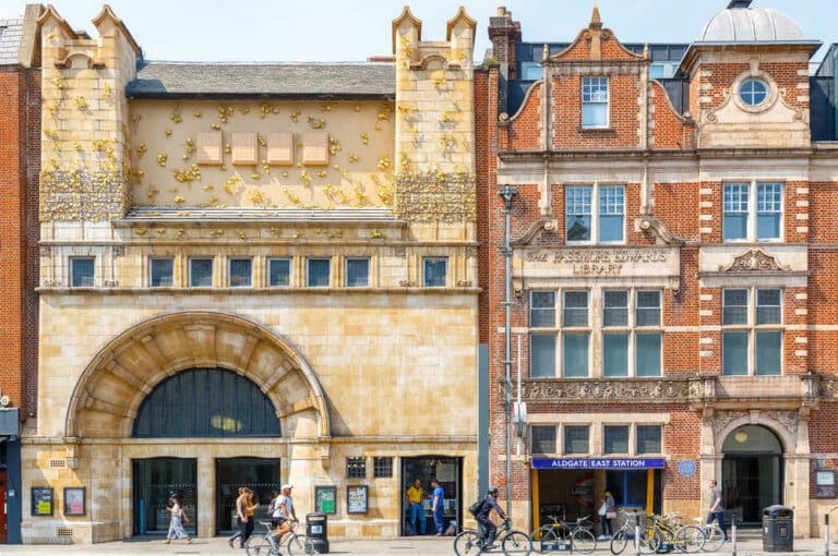 15 Free Art Gallery In London To Visit