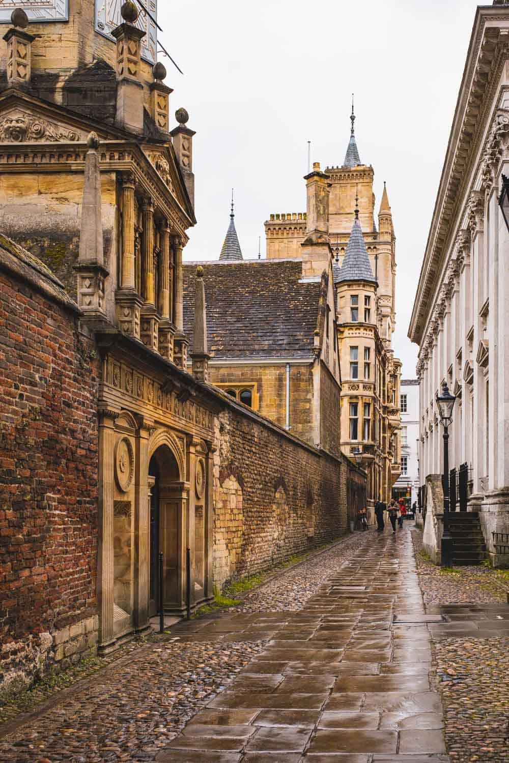 Senate House Passage