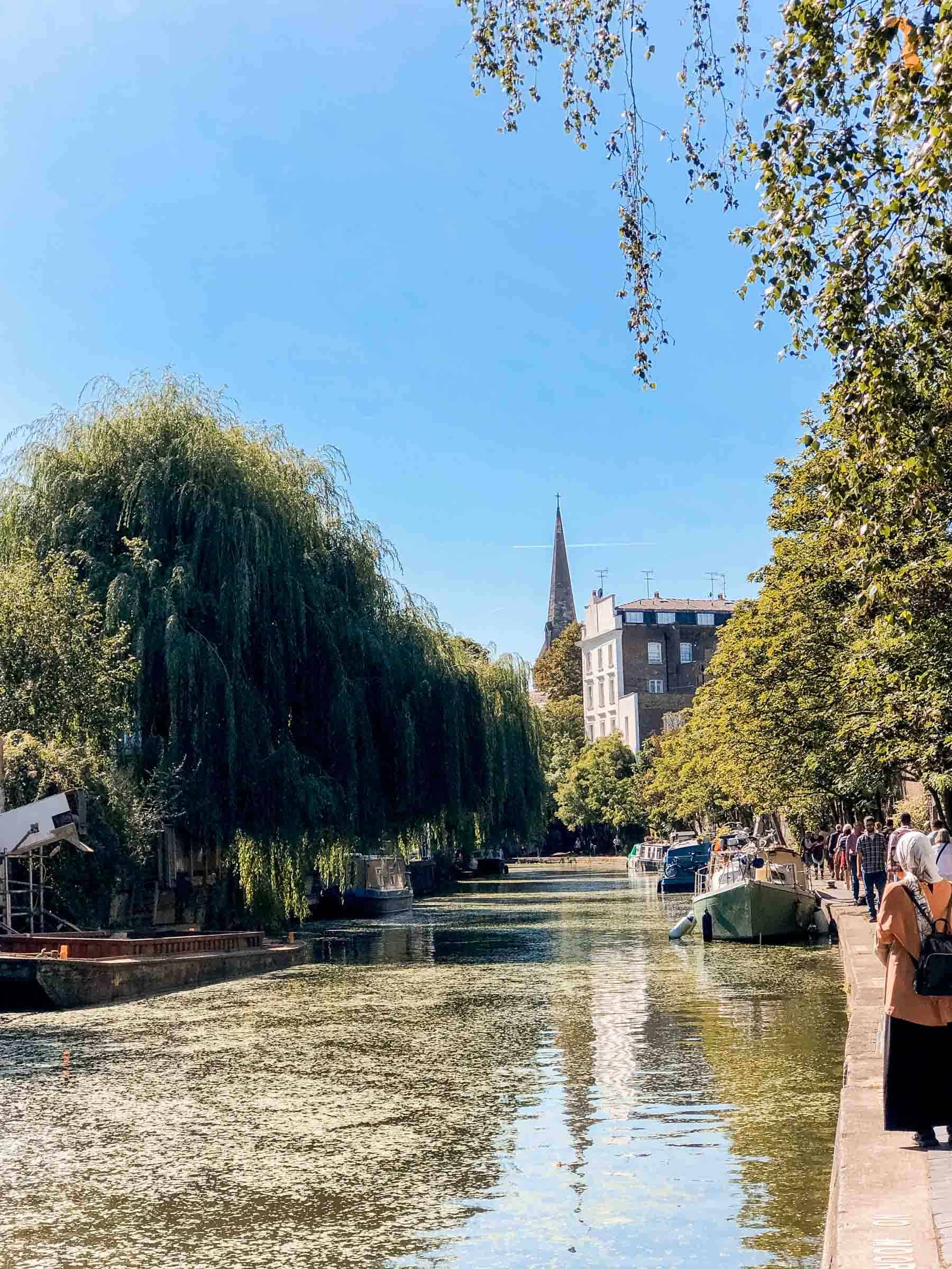 Walk Along Regent Canal Path