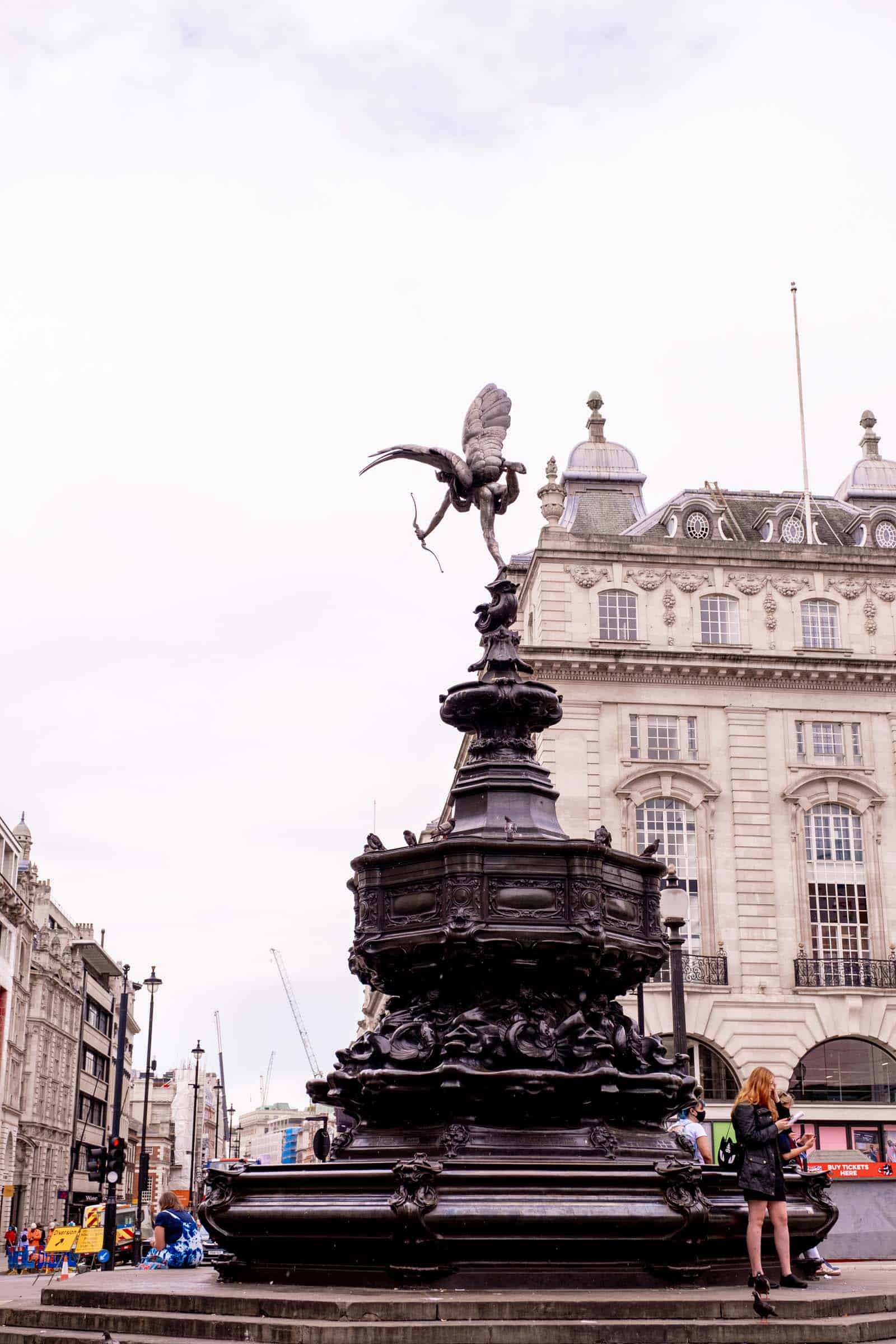 London Piccadilly Square