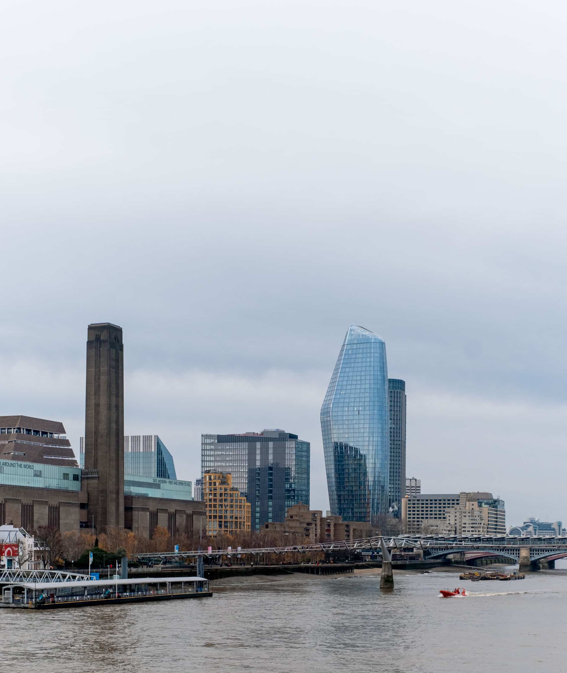 Speedboat Tour of London Speedboat Tour of London