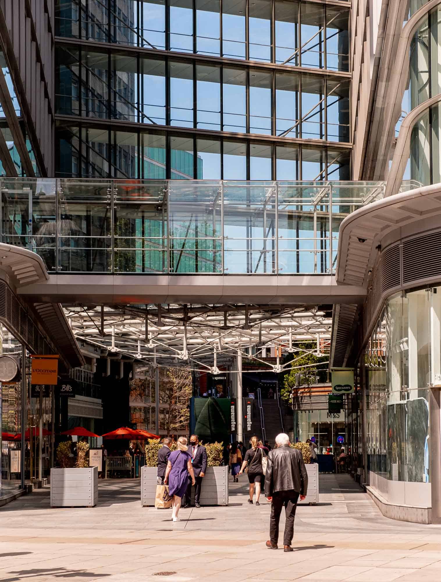 Shops in Victoria London Shops in Victoria London