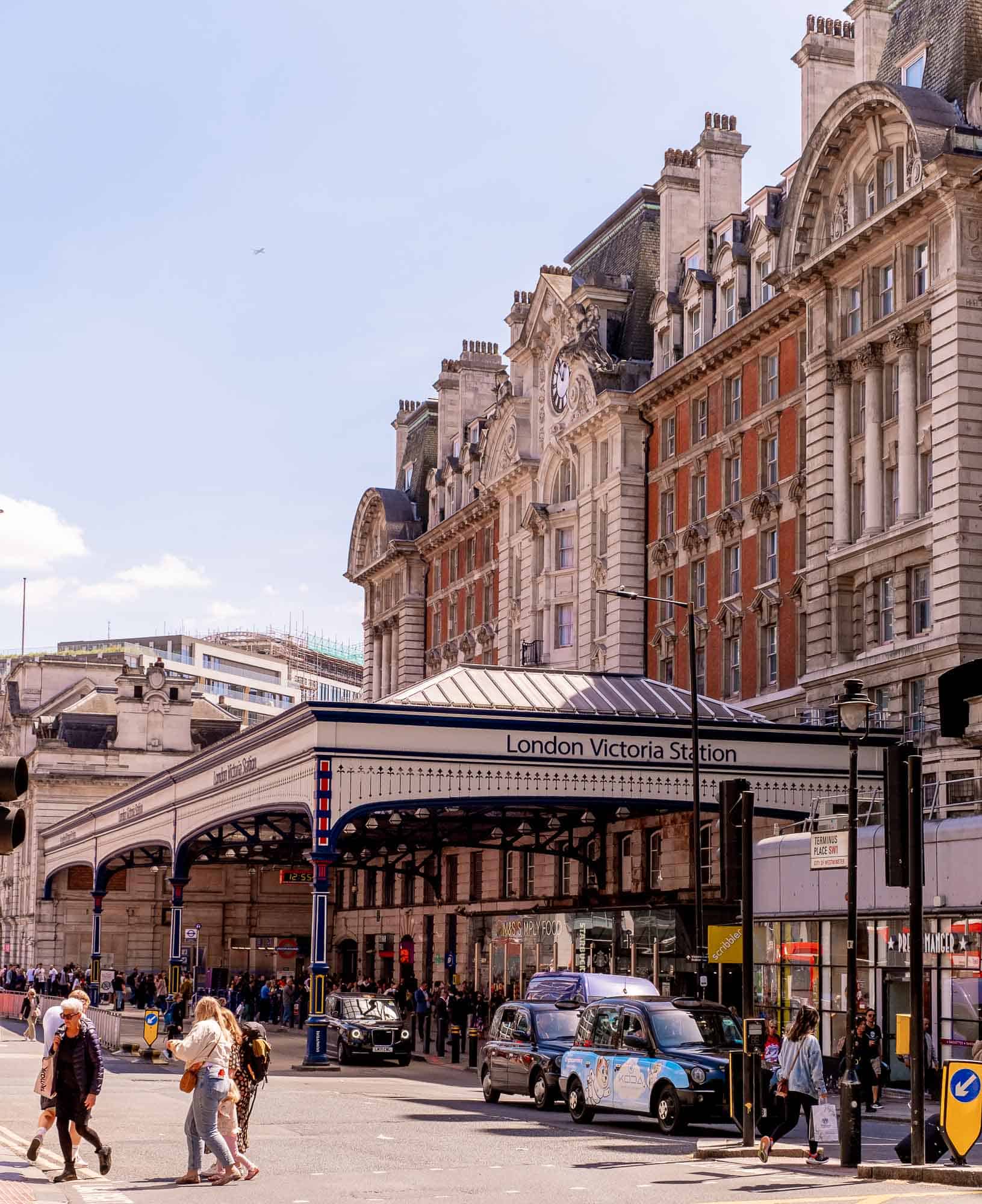 Things To Do in Victoria Station London