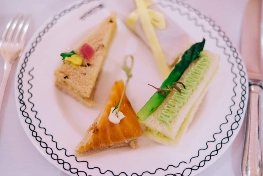 Sketch London tea 1 Sketch London tea 1