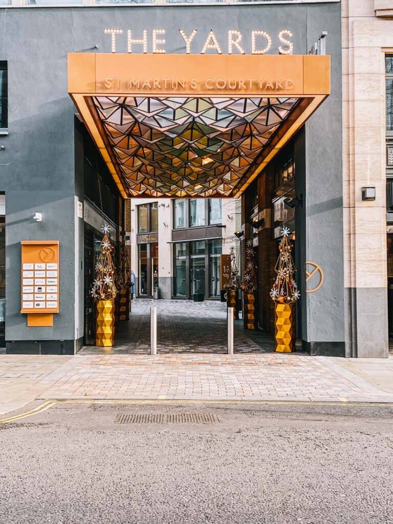 St. Martins Courtyard streets in London