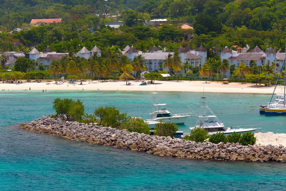 boats in ocho rios bay beach