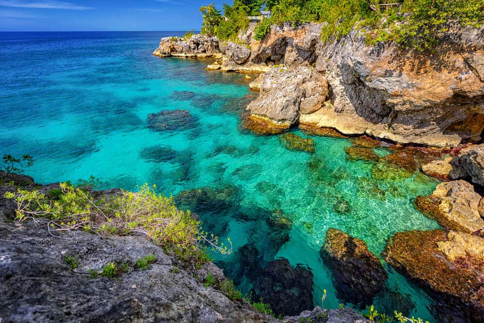 Rocks and cliffs in Negril 1