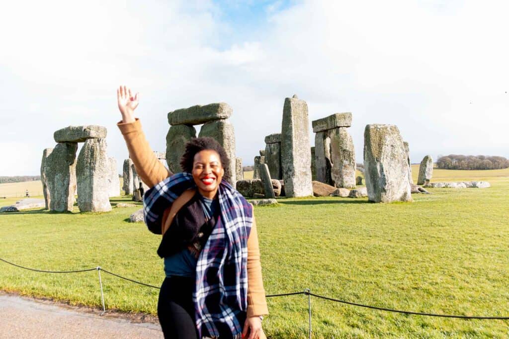 London to Stonehenge by Bus London to Stonehenge by Bus