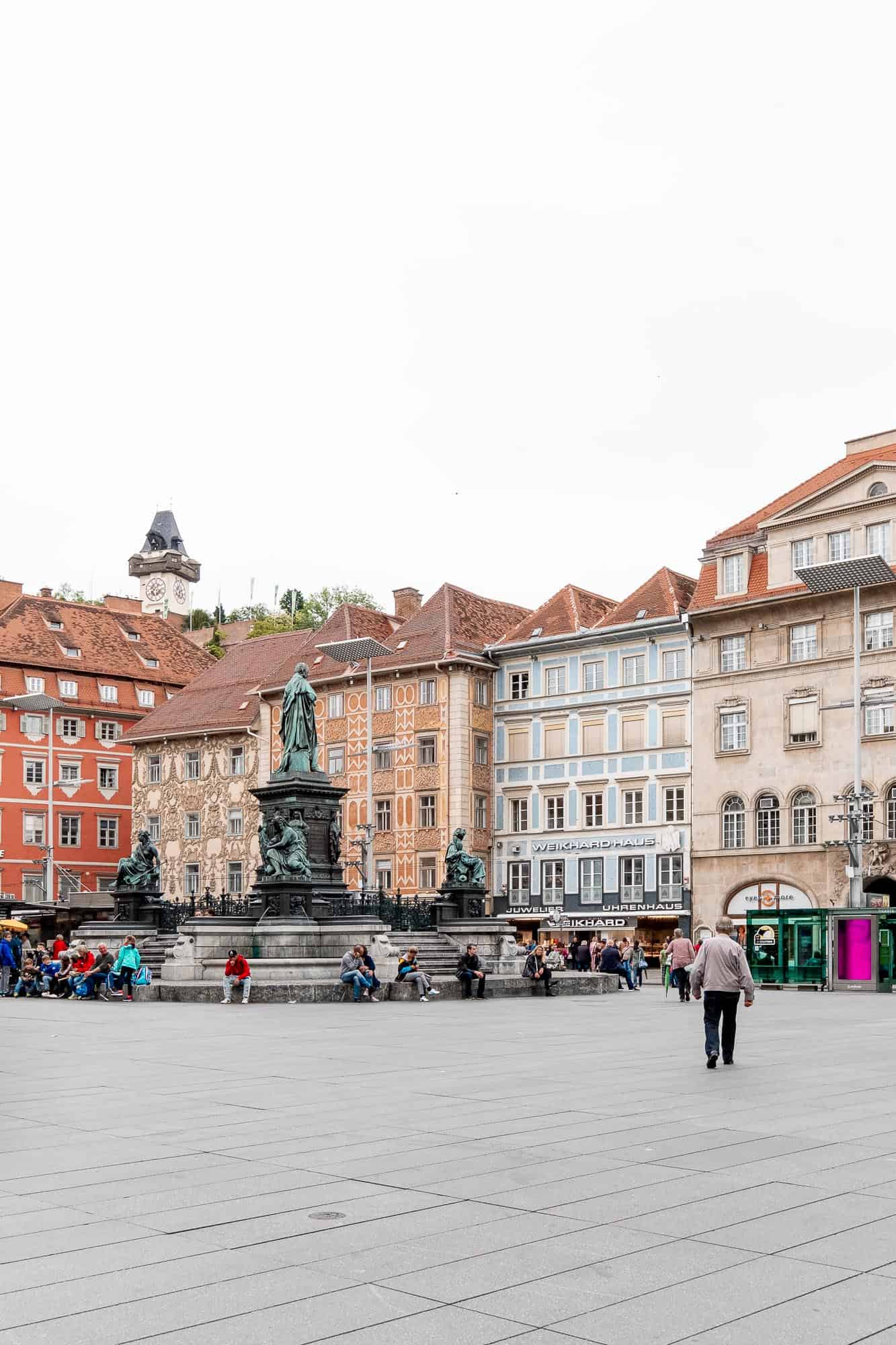 Hauptplatz Main Square Hauptplatz Main Square