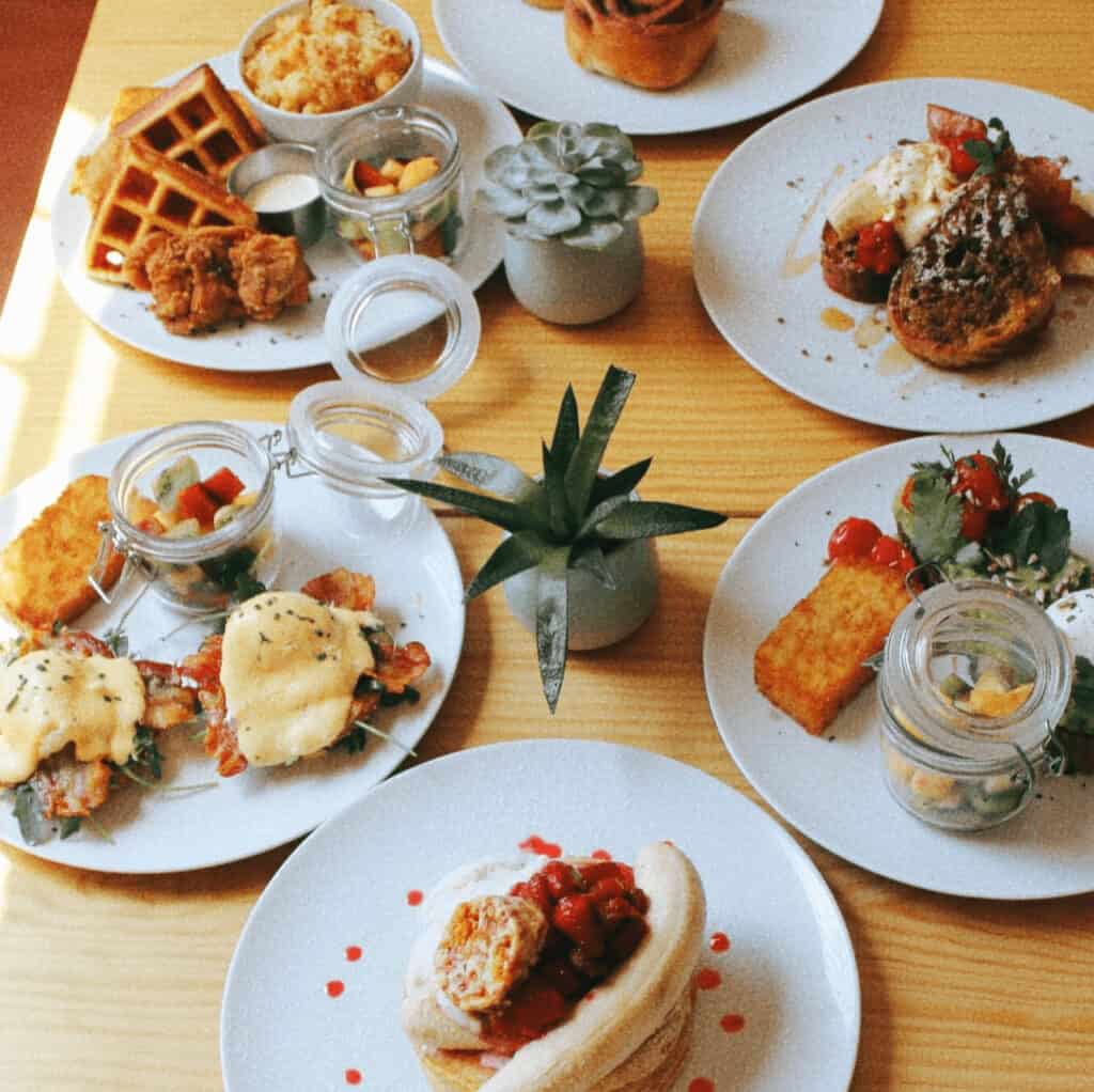 Swallow Decadent Brunch Swallow Decadent Brunch
