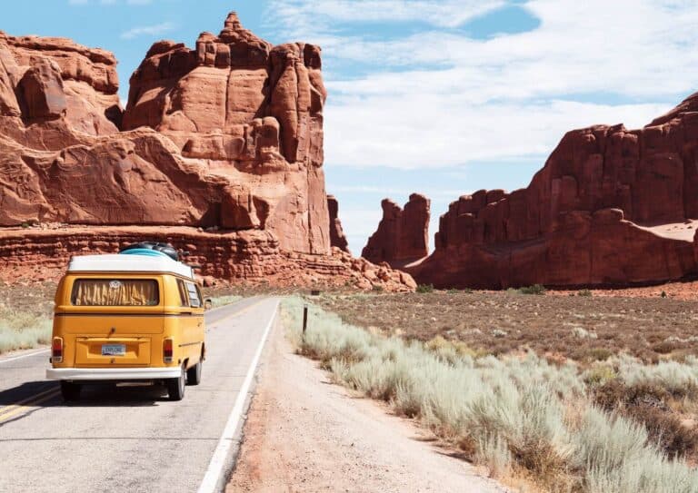 6 Tech Gadgets You Need On Your Vacation