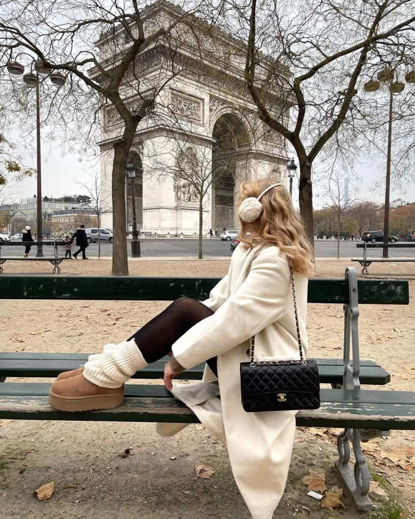 Elegant Parisian Outfits Winter 9