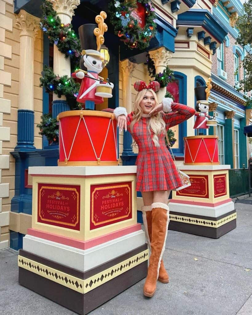 Europe Christmas Outfits 6