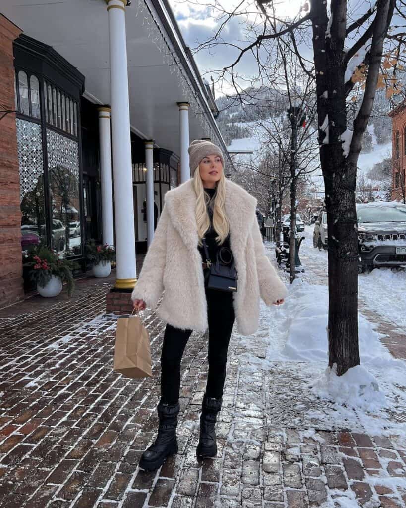 Europe Winter Outfits 19