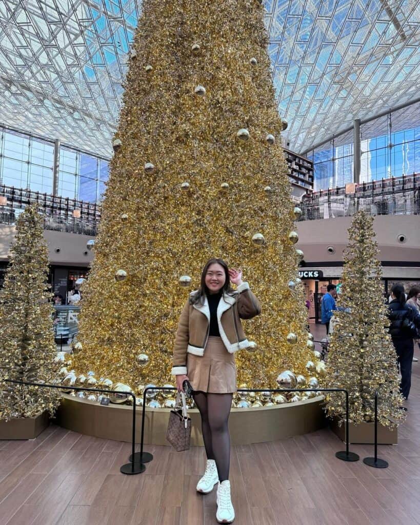 Korean Christmas Outfits 13