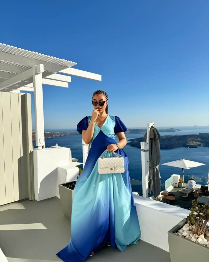 Santorini Outfit Ideas 20