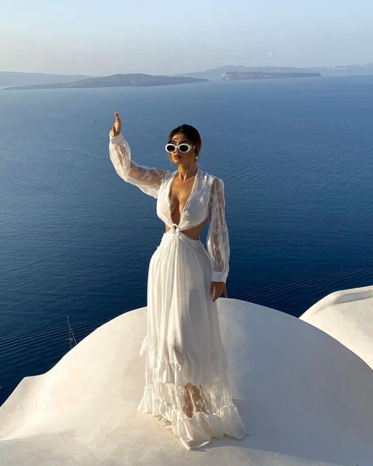 What To Wear in Santorini? – 23 Chic & Comfy Santorini Outfit Ideas