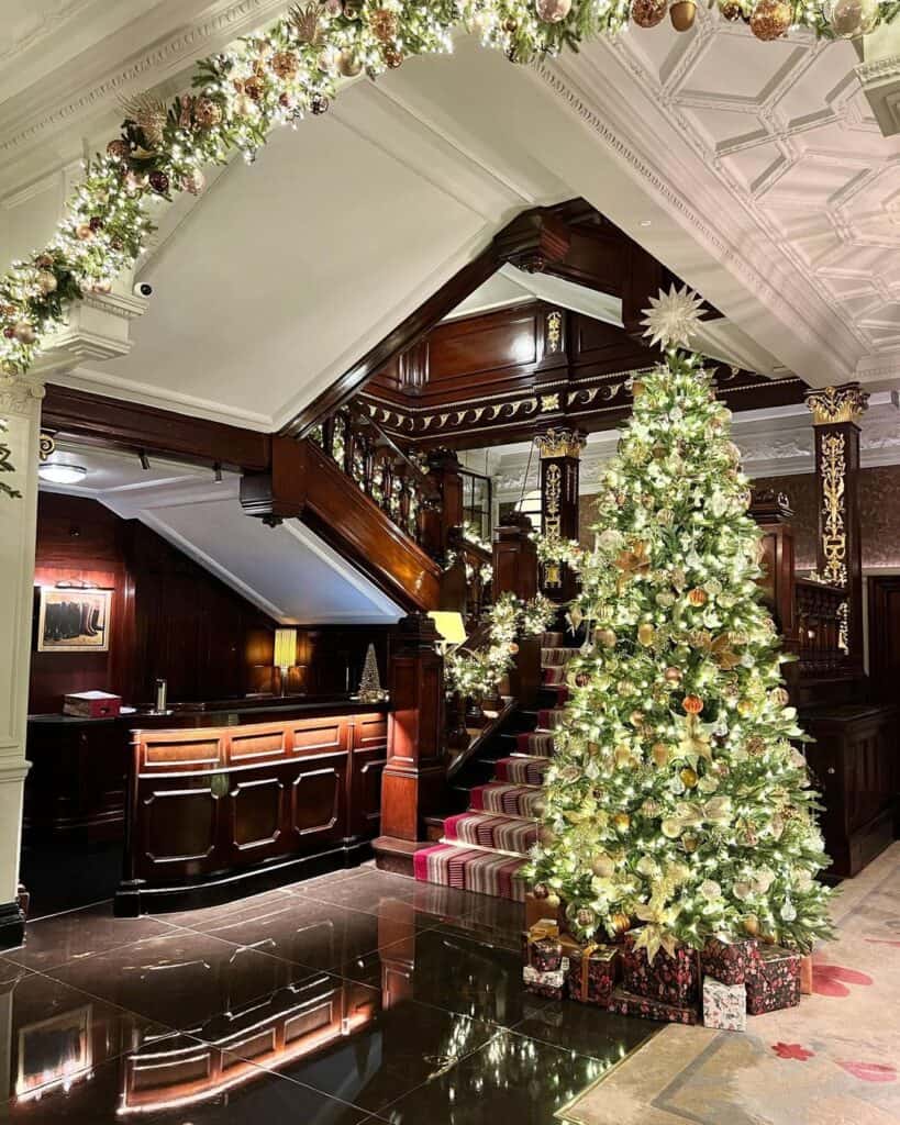 Where to Stay in London for Christmas 11