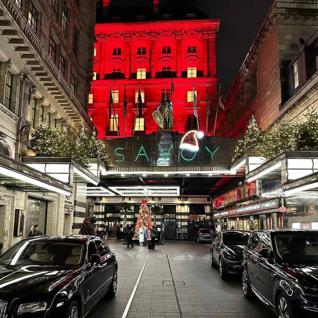 Where to Stay in London for Christmas 15
