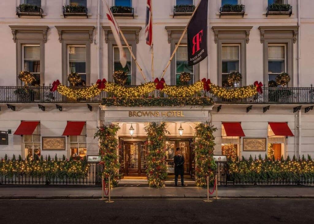 Where to Stay in London for Christmas 2