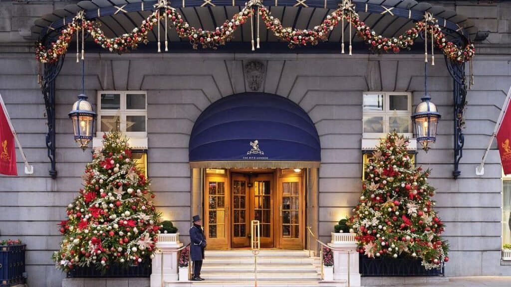Where to Stay in London for Christmas 4