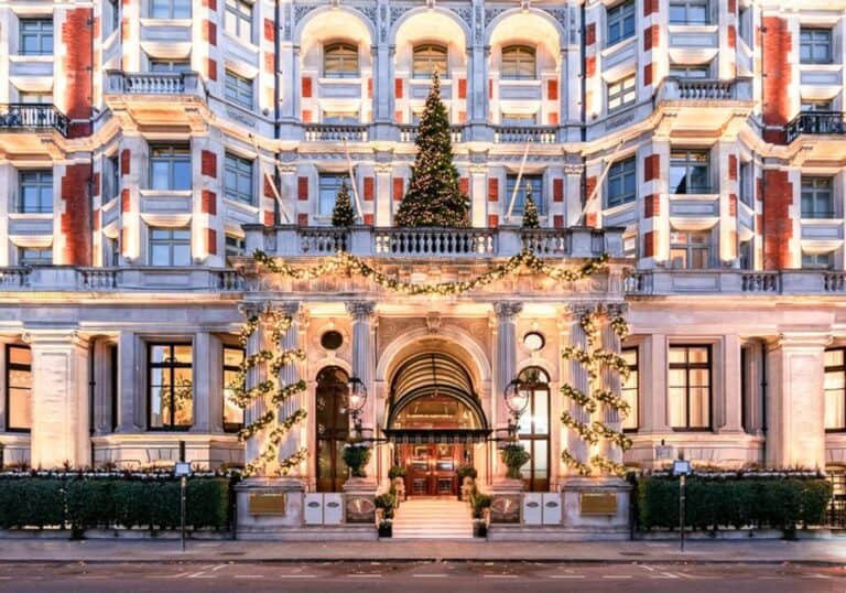 15 Ideas Where to Stay in London for Christmas?