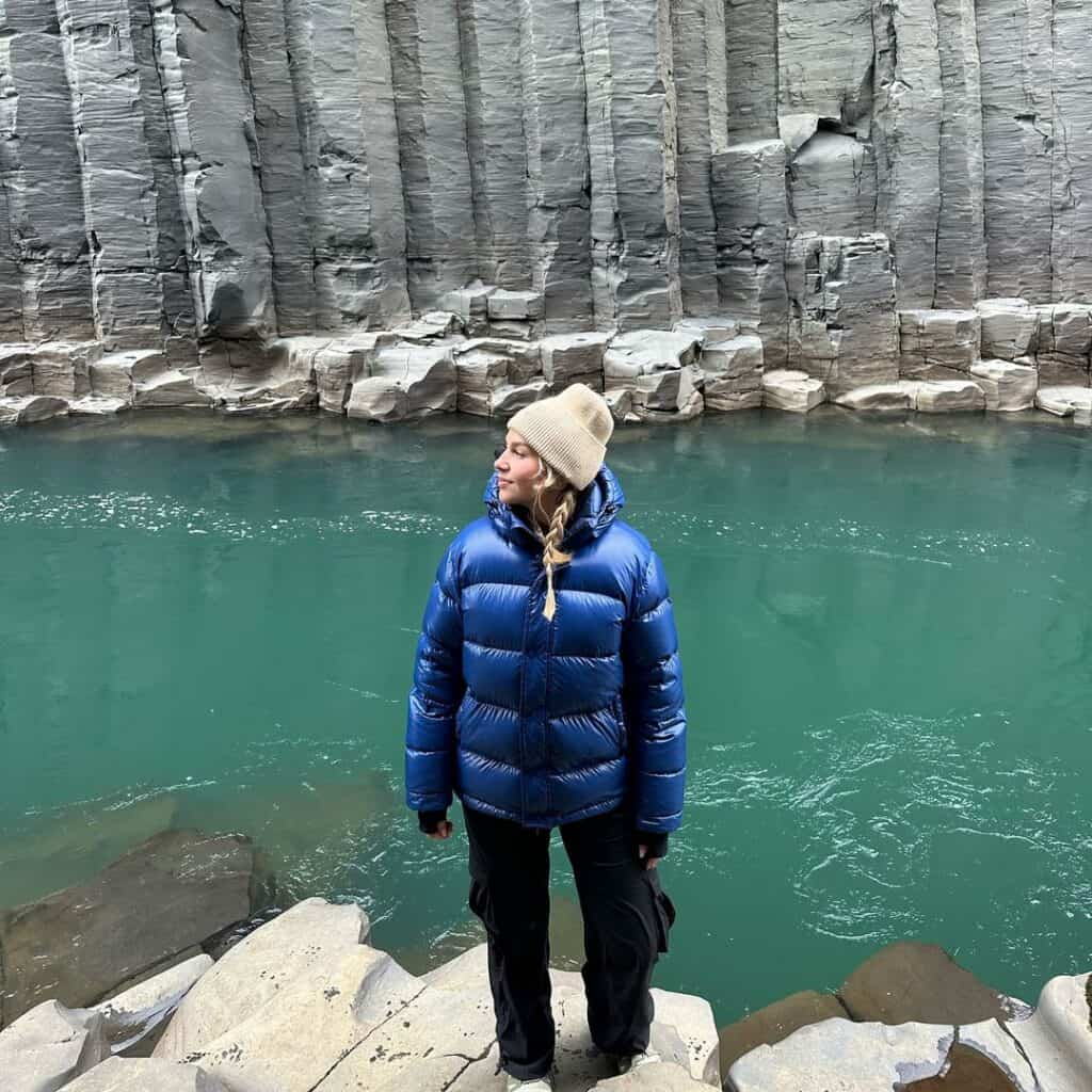 Iceland Winter Outfits 13