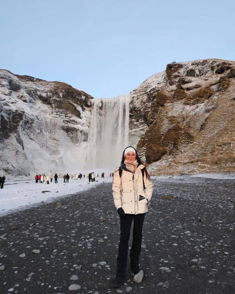 Iceland Winter Outfits 14