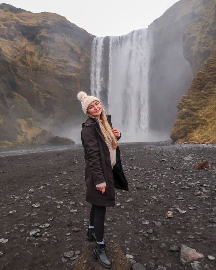 Iceland Winter Outfits 15