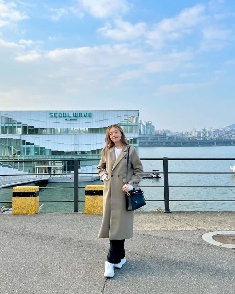 South Korea Winter Outfits 14
