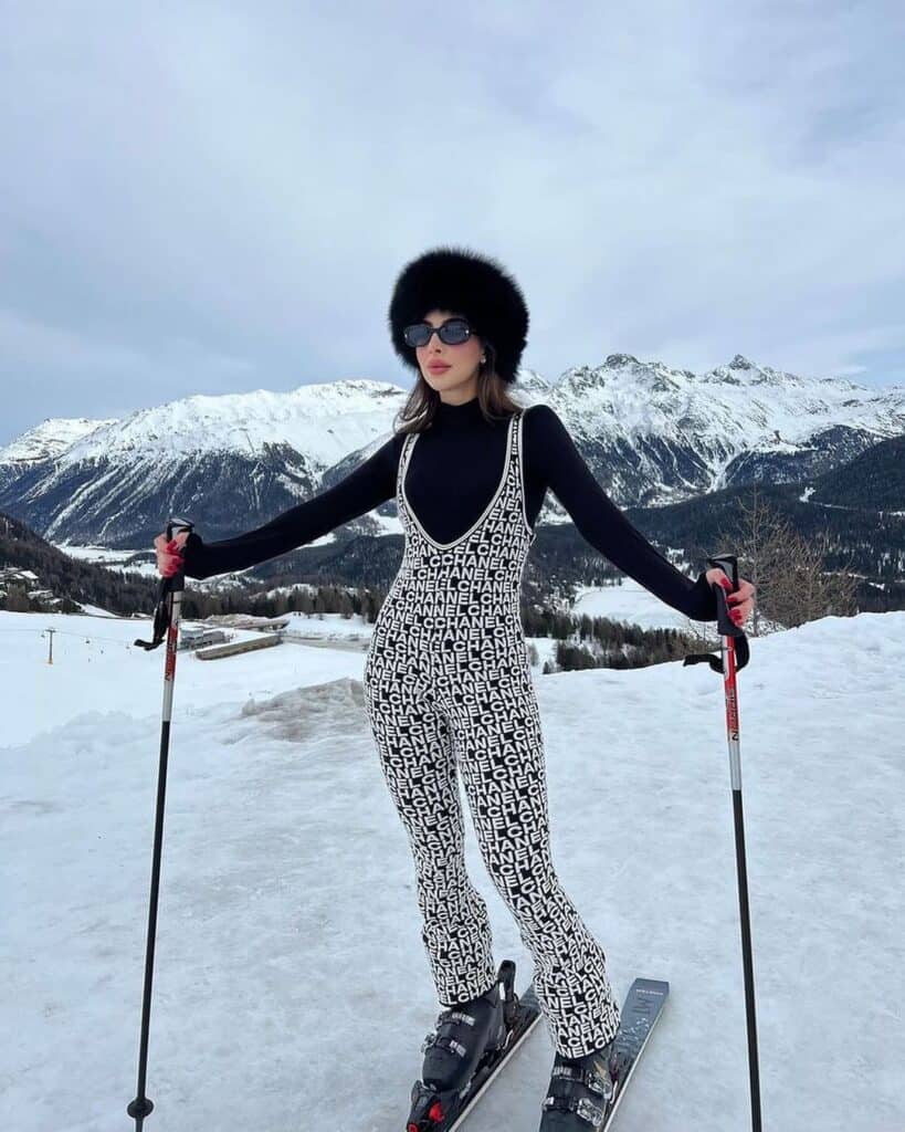 Stylish Ski Outfits for Women 4