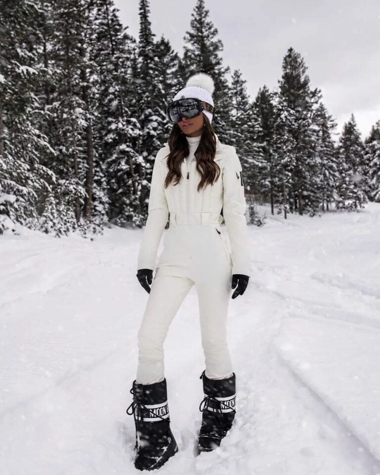 15 Stylish Ski Outfits For Women To Elevate Your Style