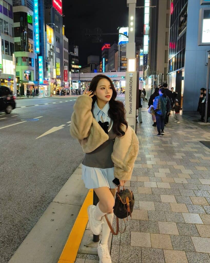 Winter Asian Outfits 8