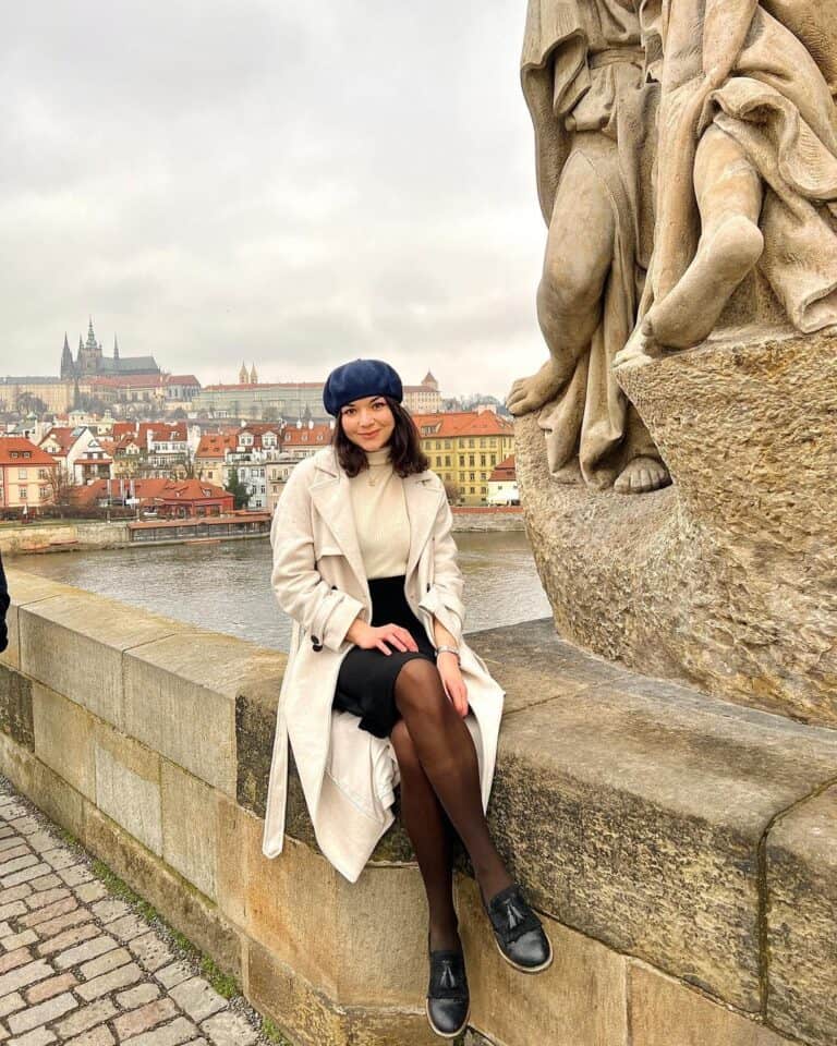15 Winter In Prague Outfits Ideas For Women to Wear