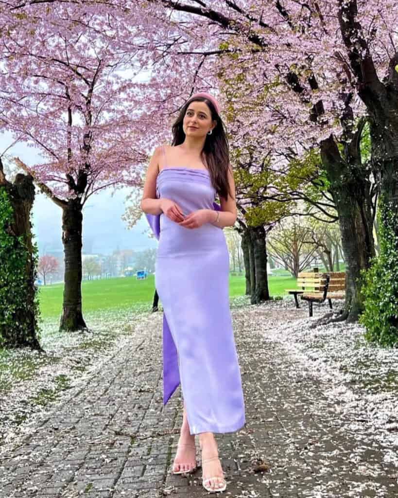 Cherry Blossom Outfits For Women 12