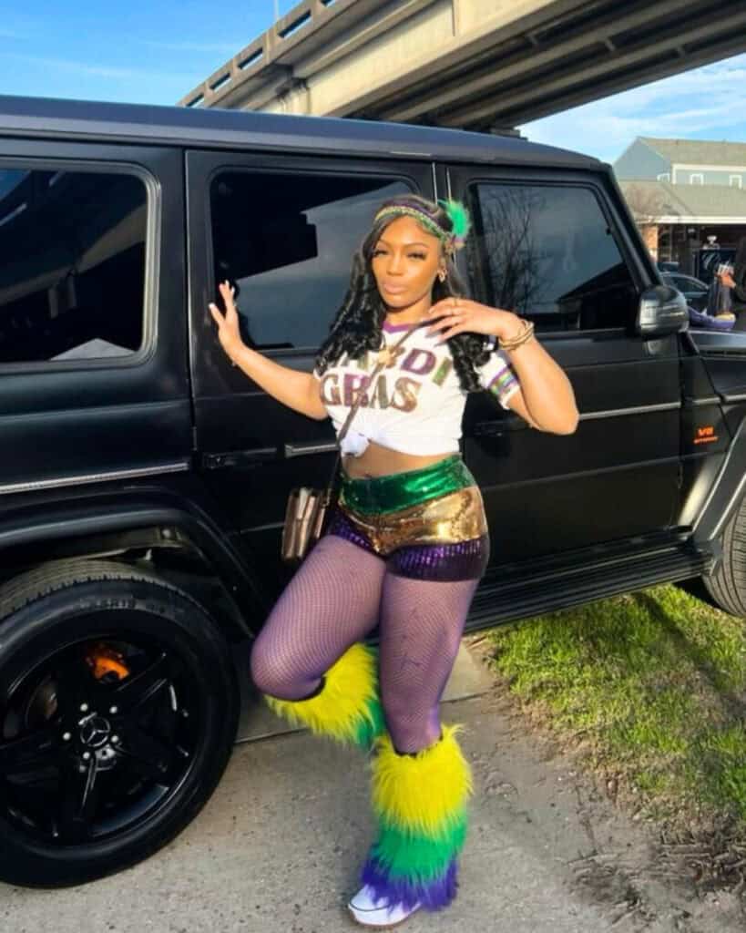 Mardi Gras Outfits For Women 17