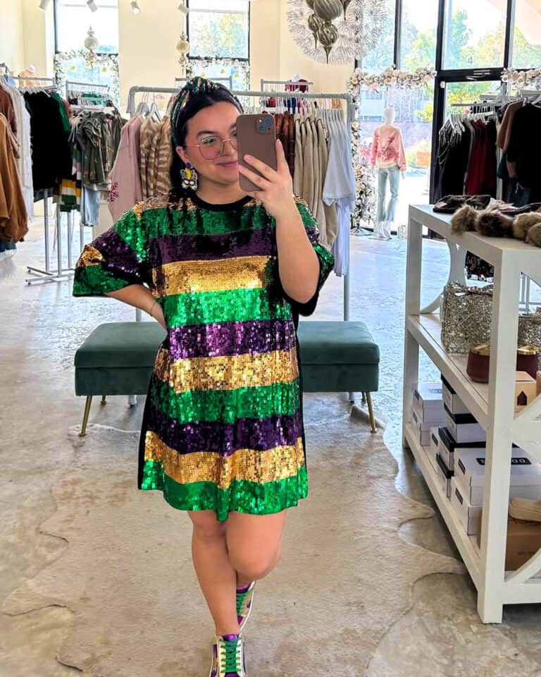 17 Mardi Gras Outfits For Women To Slay The Parade