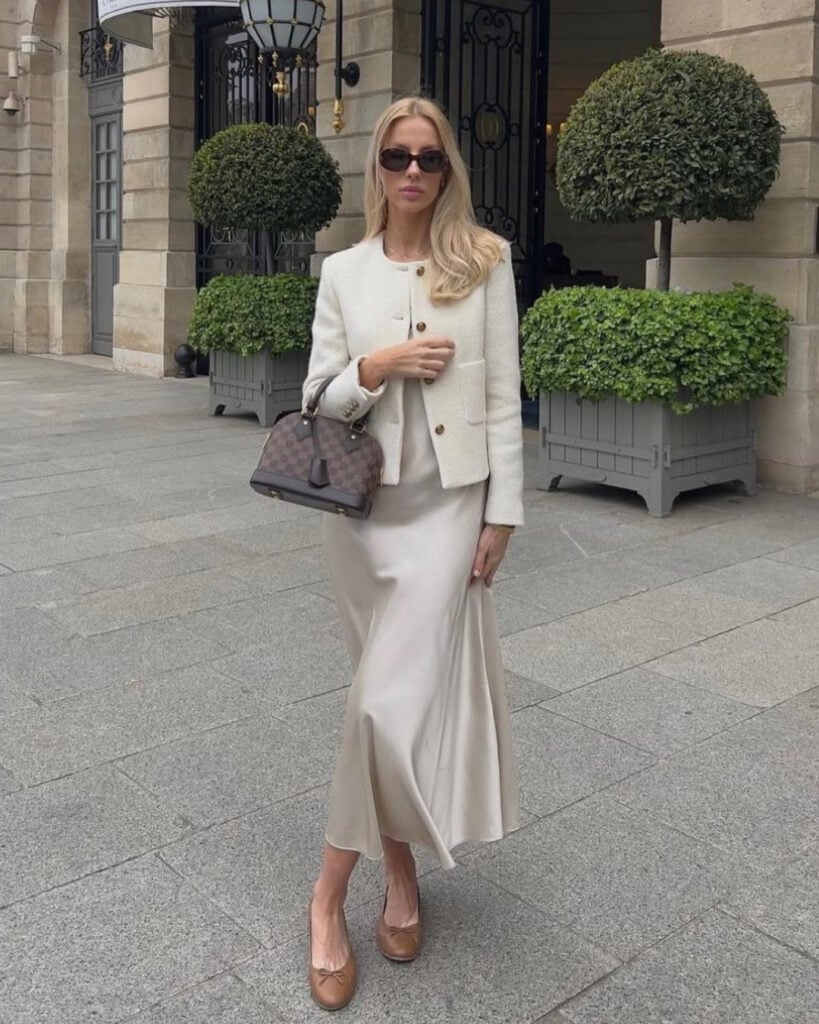 Modest Outfits For Women 14