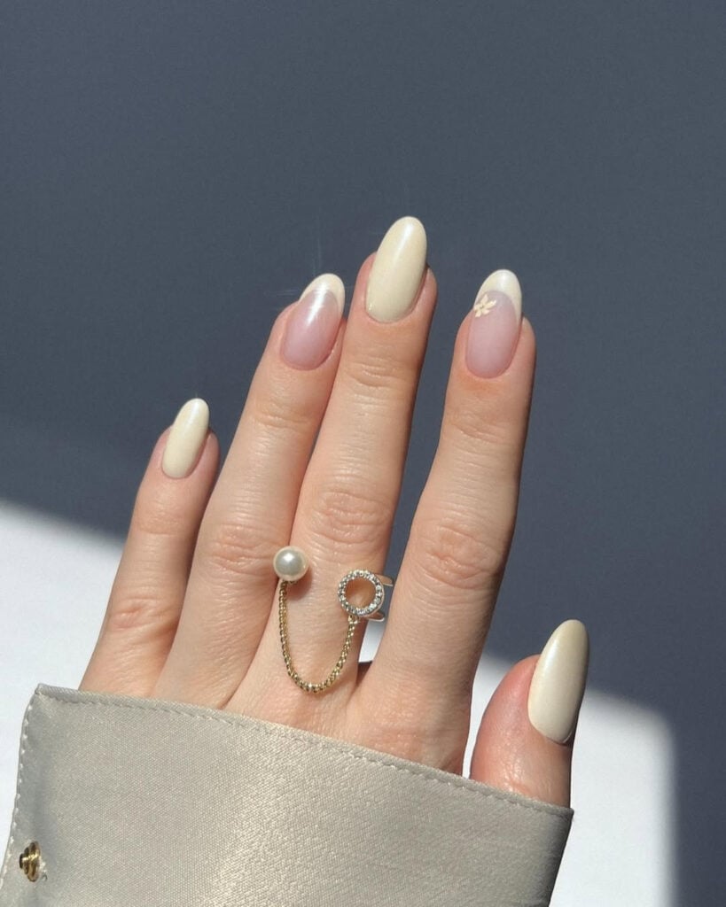 Neutral Nails For Women 4