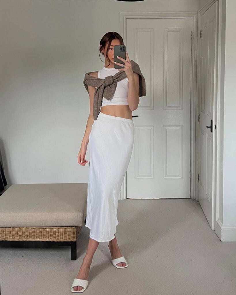 Slip Skirt Outfits For Women 15