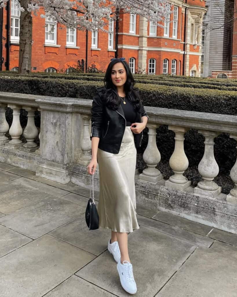 Slip Skirt Outfits For Women 5