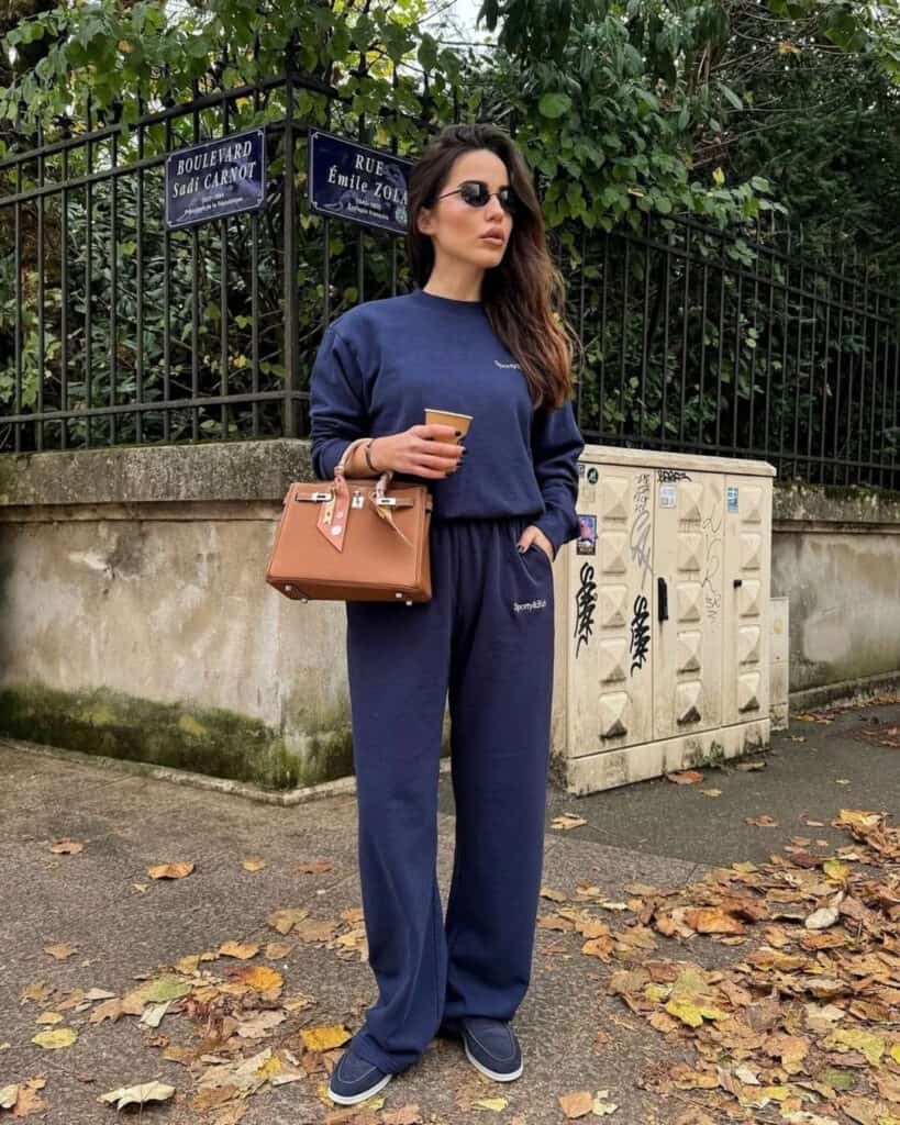 Sweatpants Outfits For Women 10