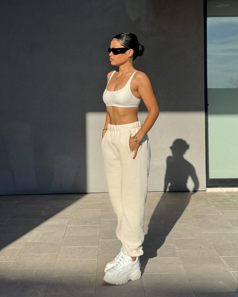 Sweatpants Outfits For Women 3
