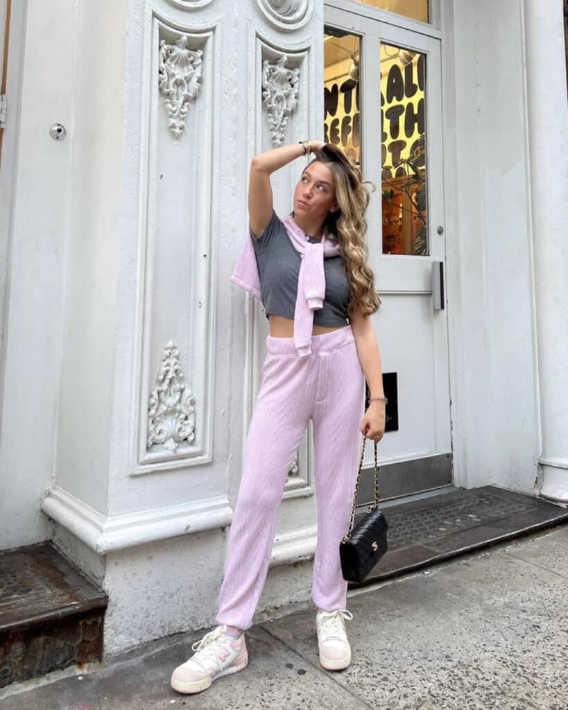 Sweatpants Outfits For Women 9