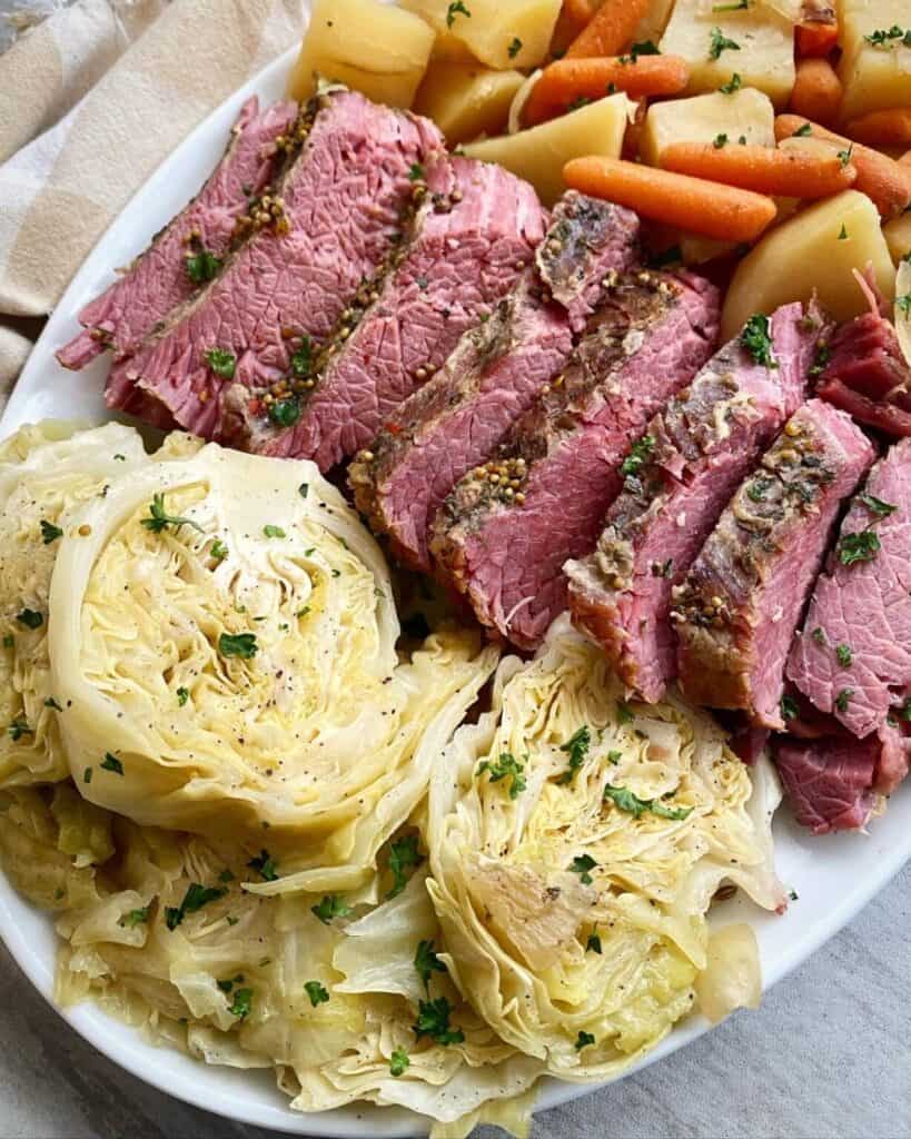 15 Irish Easter Recipes Slow Cooker Corned Beef And Cabbage