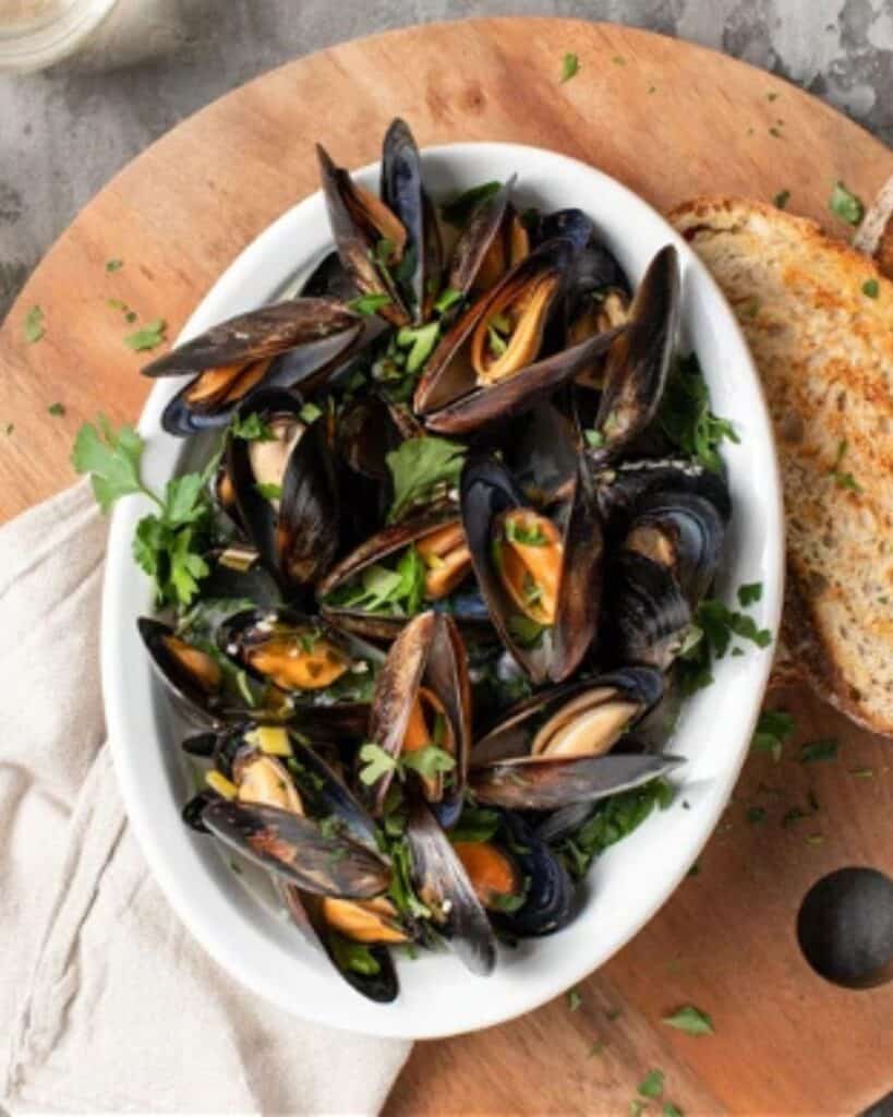 24 italian easter recipes steamed french mussels with white wine sauce