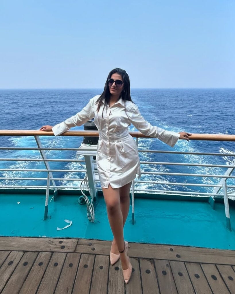 Cruise Ship Outfits 3 20250227 062253 0002