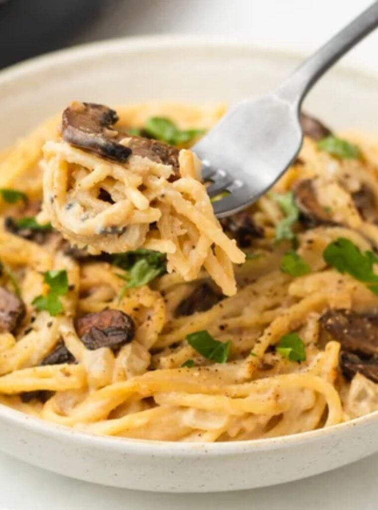 13 Vegan Italian Recipes Vegan Mushroom Carbonara