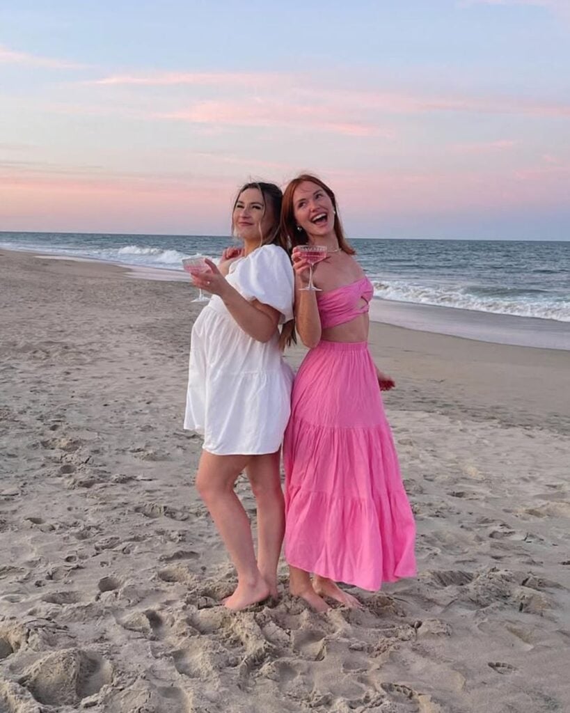 Group Beach Outfit Ideas 14